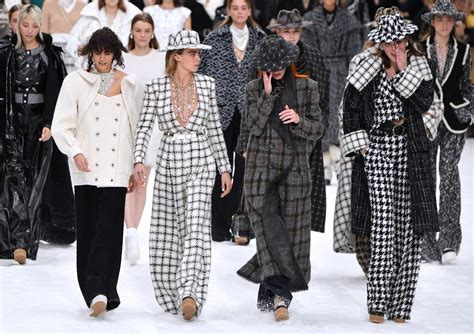 collezione chanel inverno 2019|Chanel fall dresses.